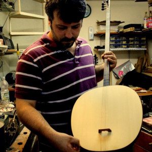 Luthier Özgür Çekiç - Ud Enstrüman Yapımı & Sanat Atölyesi